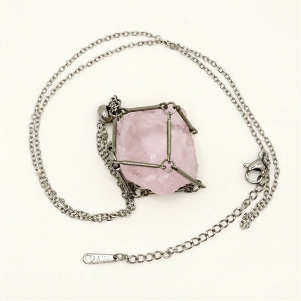 Розовый кварц 2-5 см, необработанный, с подвеской (серебряная цепочка), Бразилия 1691