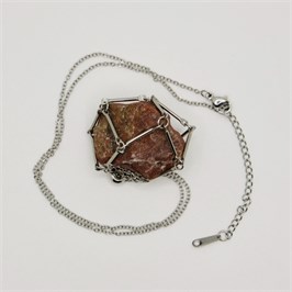 Яшма красная 2-5 см, необработанный, с подвеской (серебряная цепочка), Бразилия 1689