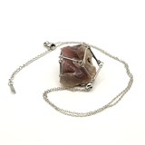 Сердолик 3-5 см, необработанный, с подвеской, Россия 1698